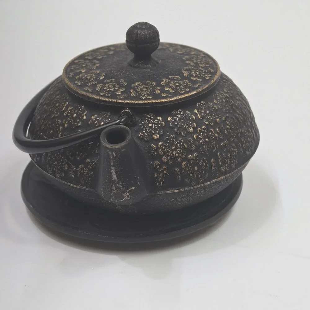 Vintage Iwachu Japan Cast Iron Tea Pot Kettle Gold Sakura with Ocean Wave Trivet